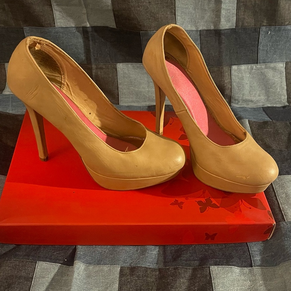 Brash high heel pumps